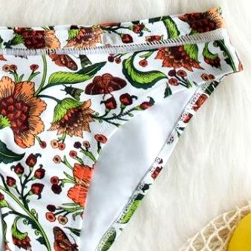 CUPSHE Floral & Ruffle Bikini_6